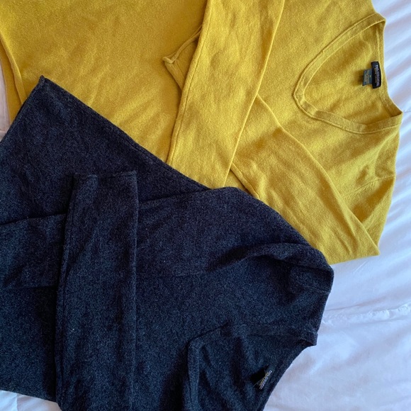 These sweaters are SOLD - Picture 6 of 9